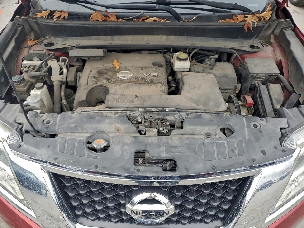 Nissan Pathfinder S Image 5