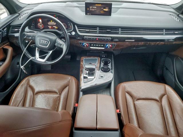 Audi Q7 Prestige Image 13