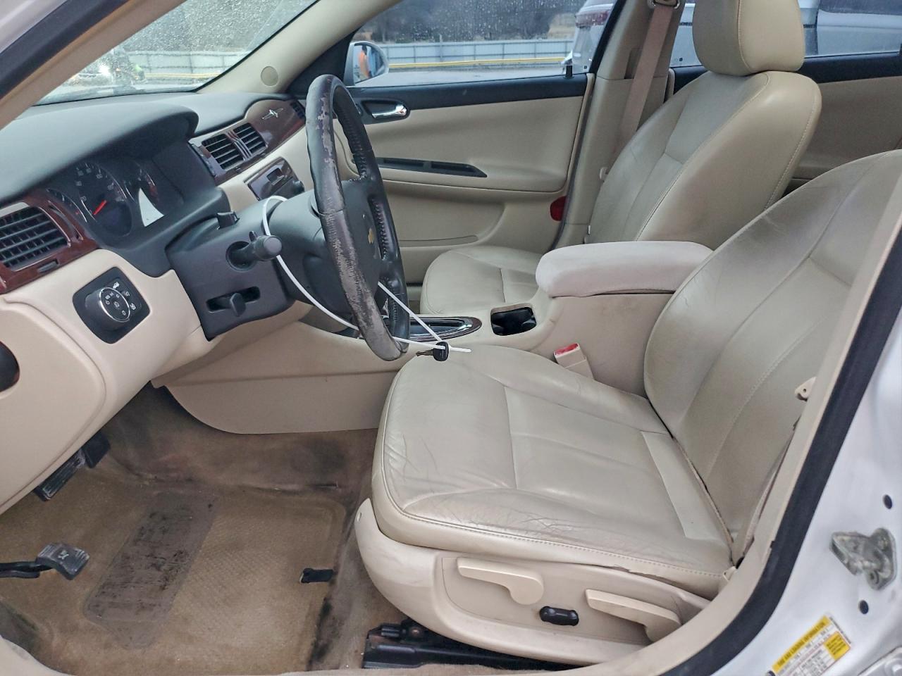 Chevrolet Impala Lt Image 6