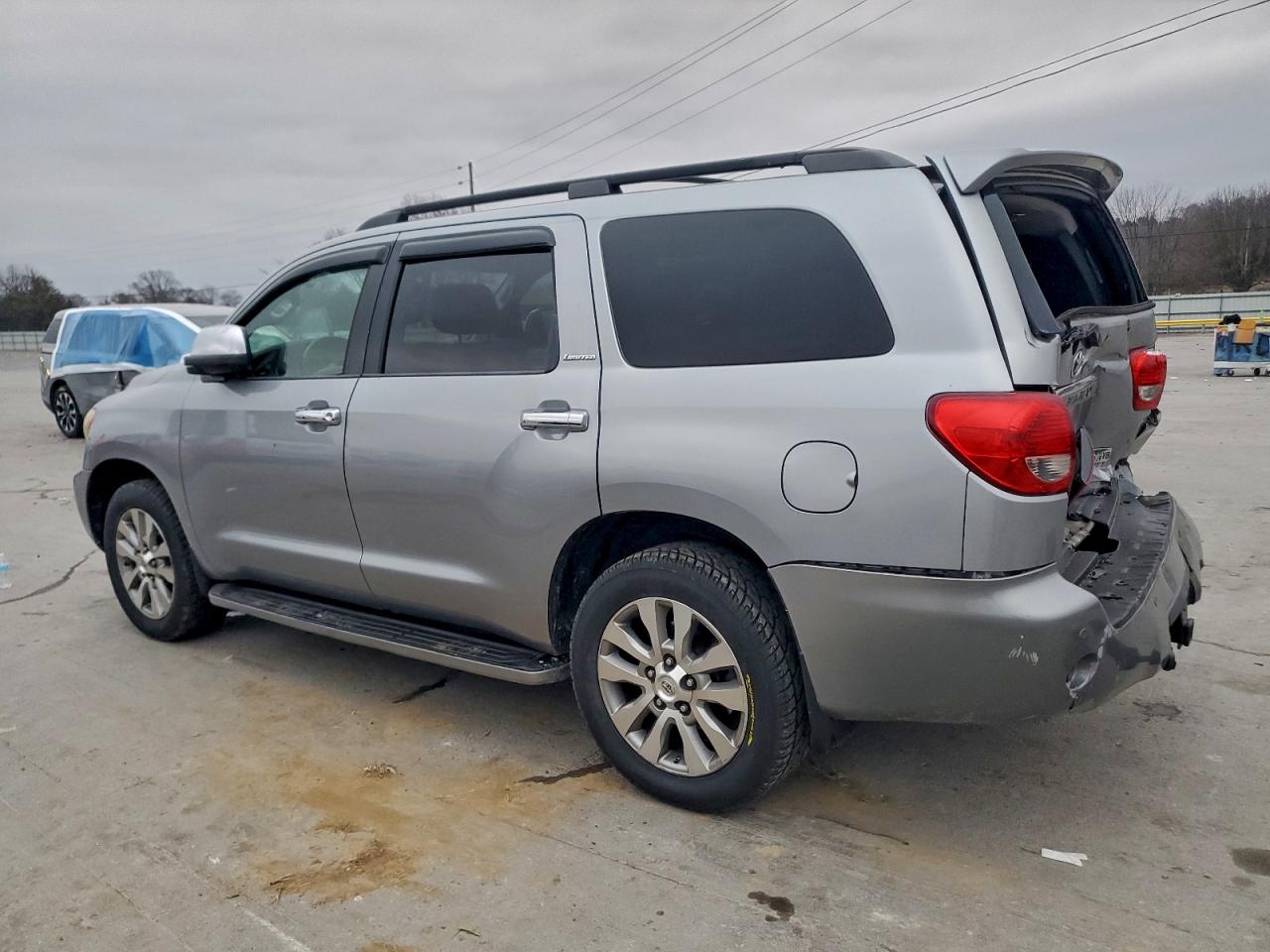 Toyota Sequoia Limited Image 3
