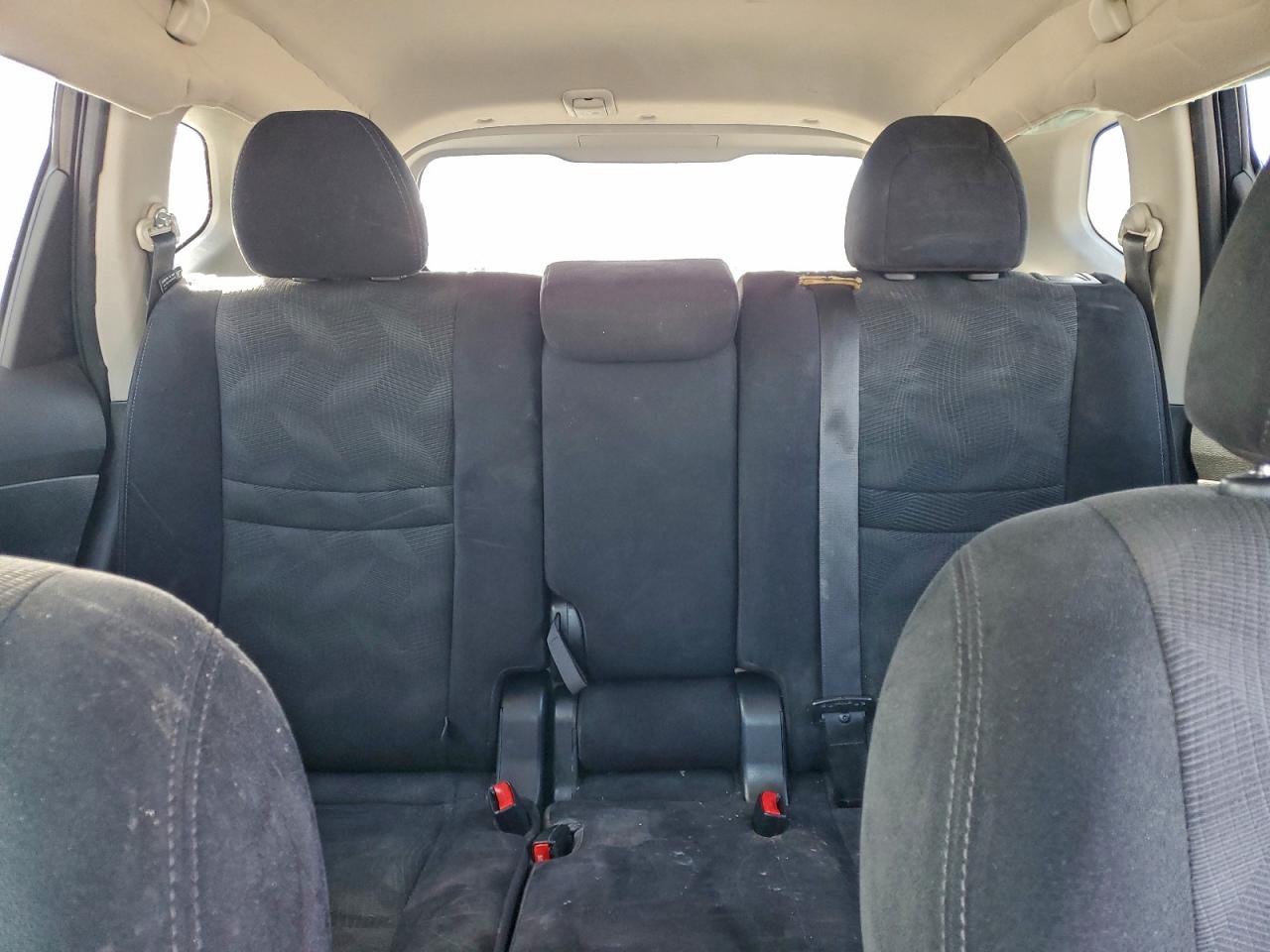 Nissan Rogue S Image 6