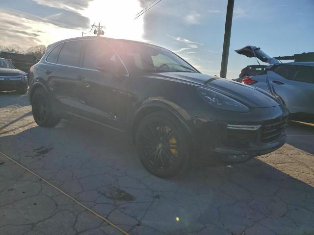 Porsche Cayenne Turbo Image 3