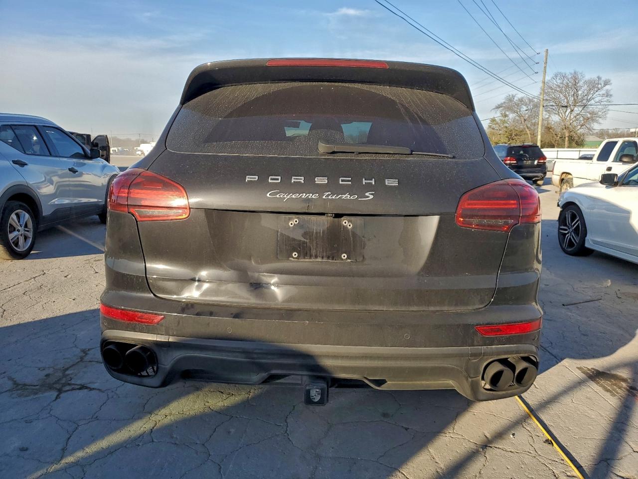 Porsche Cayenne Turbo Image 2