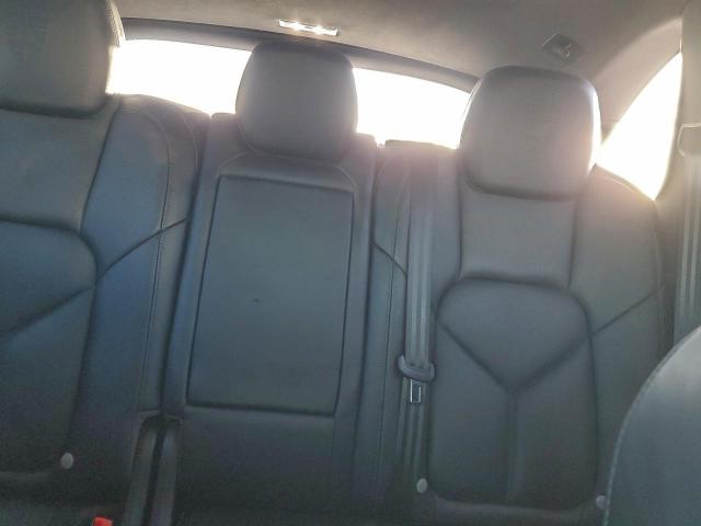 Porsche Cayenne Turbo Image 10