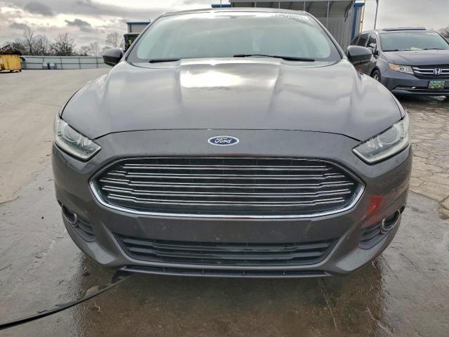 Ford Fusion S Image 2