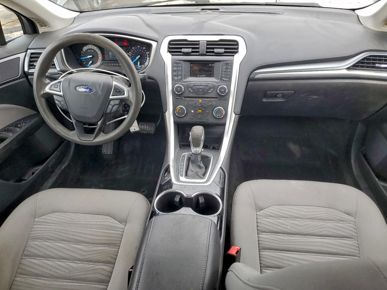 Ford Fusion S Image 10