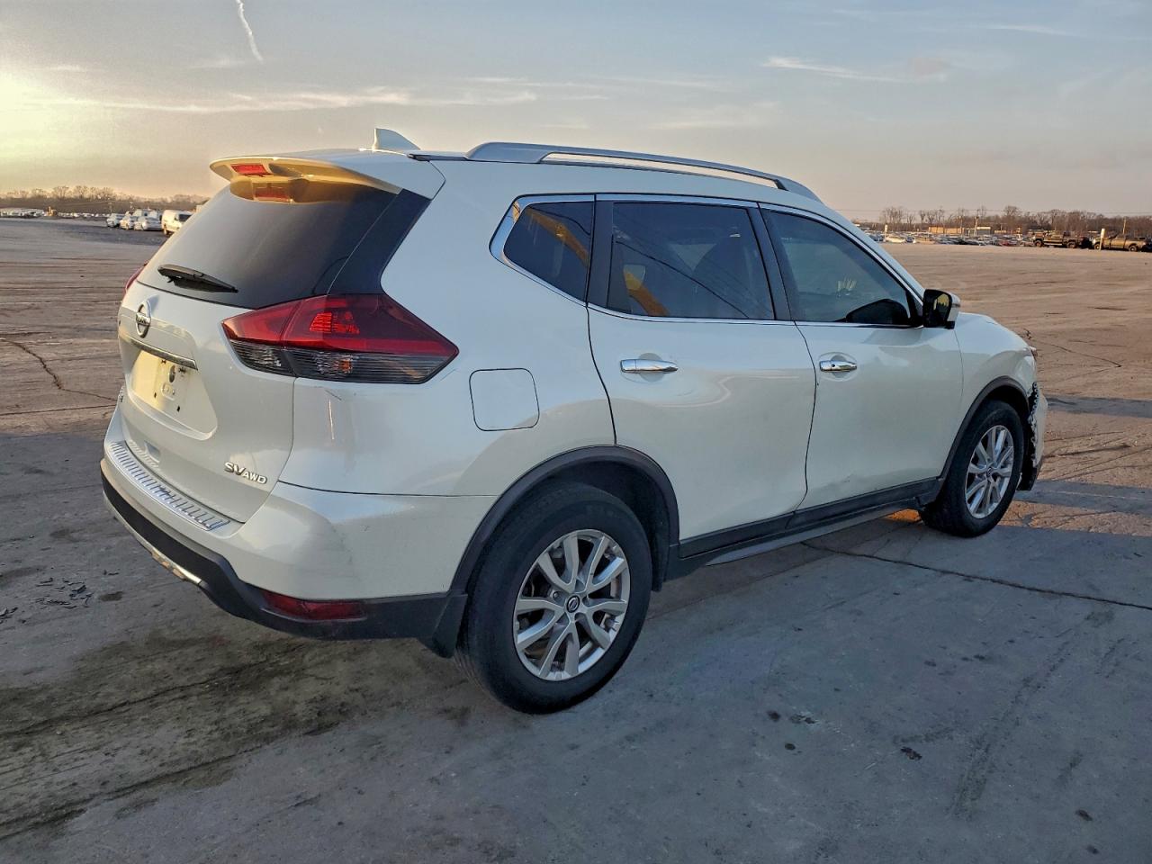 Nissan Rogue S Image 8