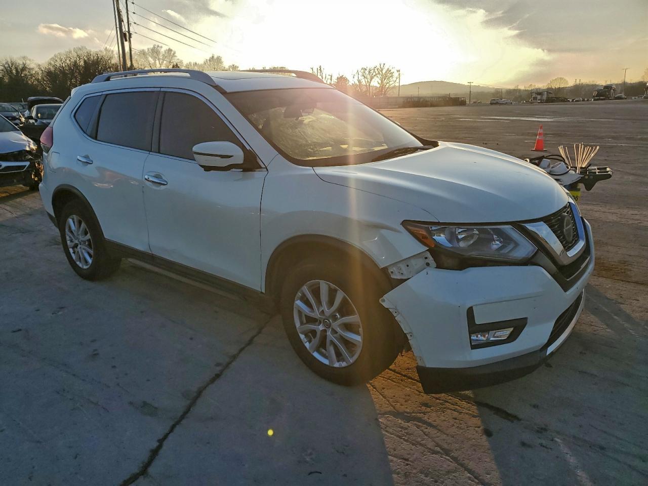 Nissan Rogue S Image 4
