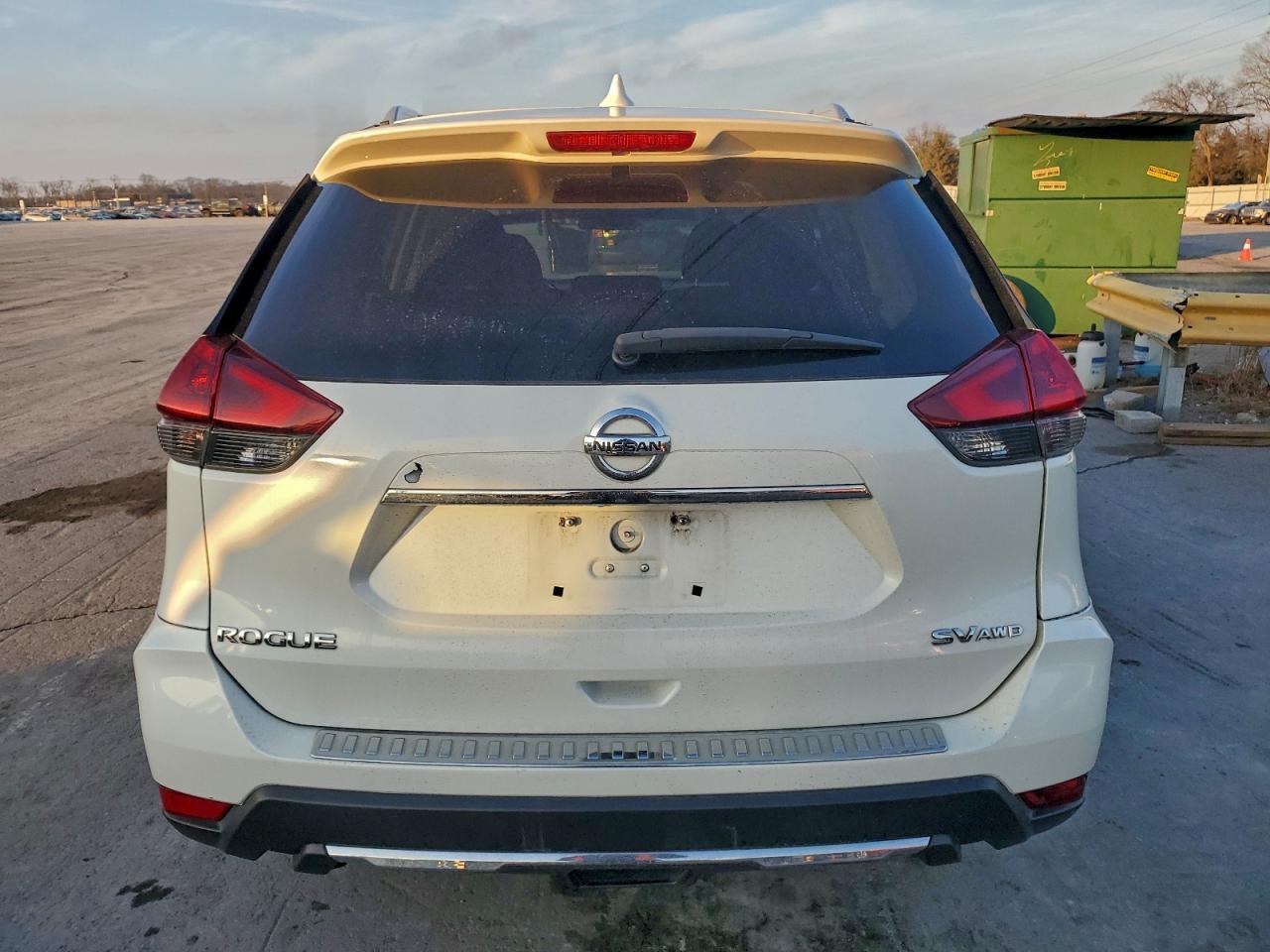 Nissan Rogue S Image 2