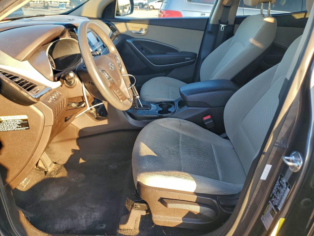 Hyundai SANTA FE Image 12