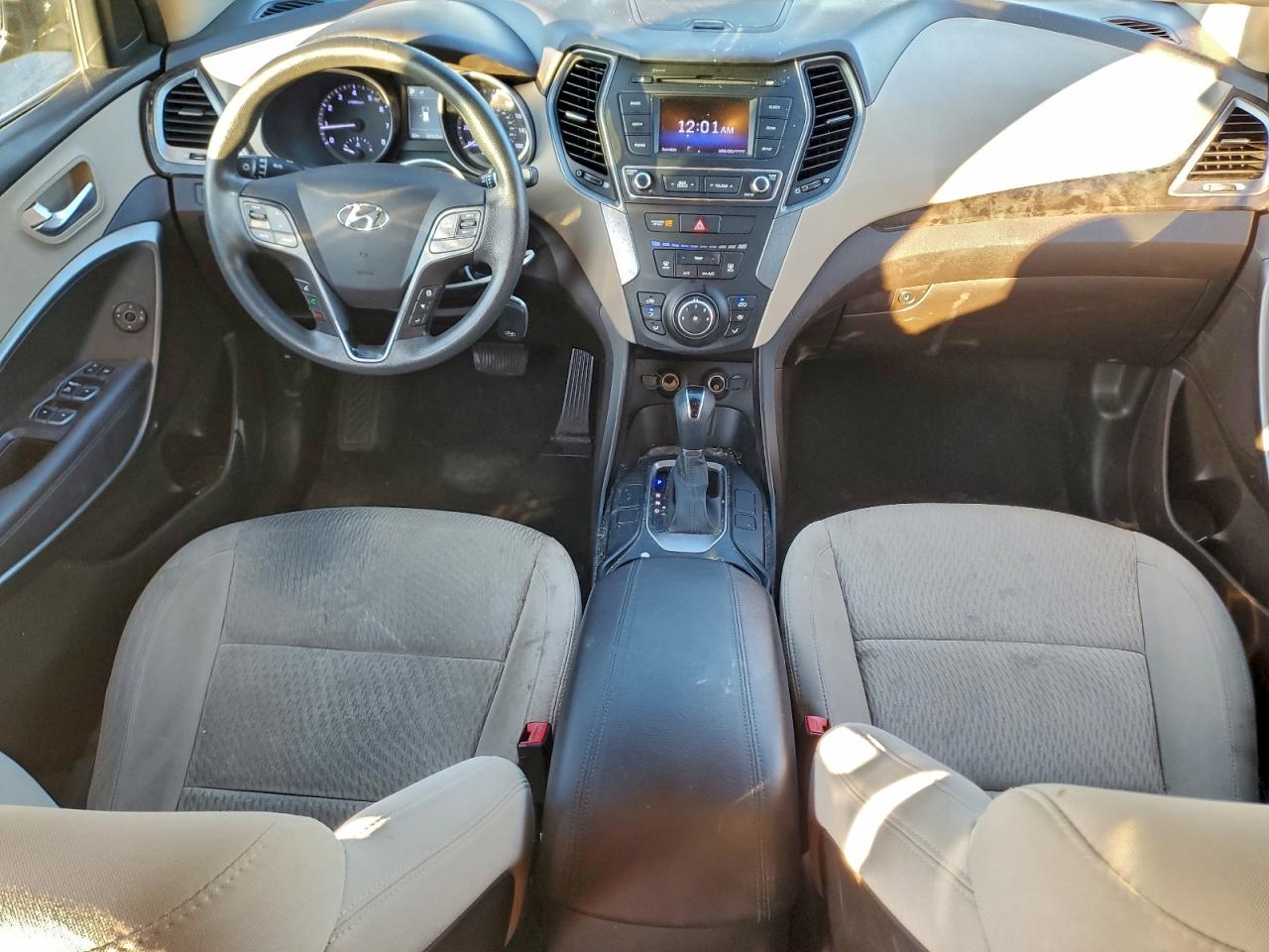 Hyundai SANTA FE Image 11