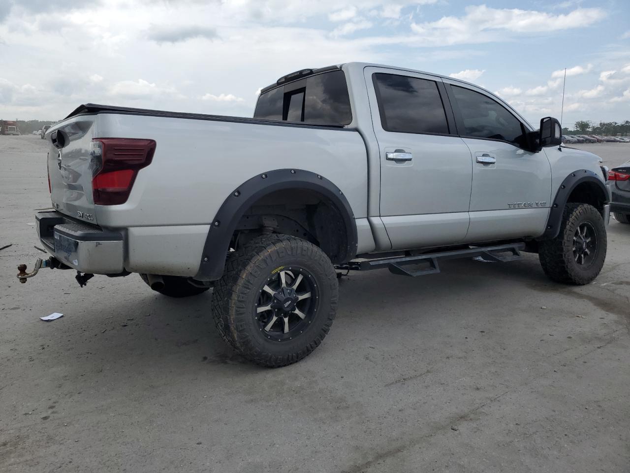 Nissan Titan S Image 10