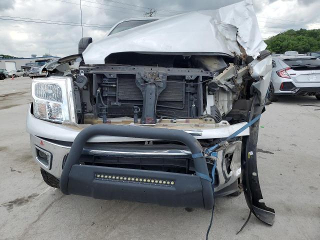 Nissan Titan S Image 4