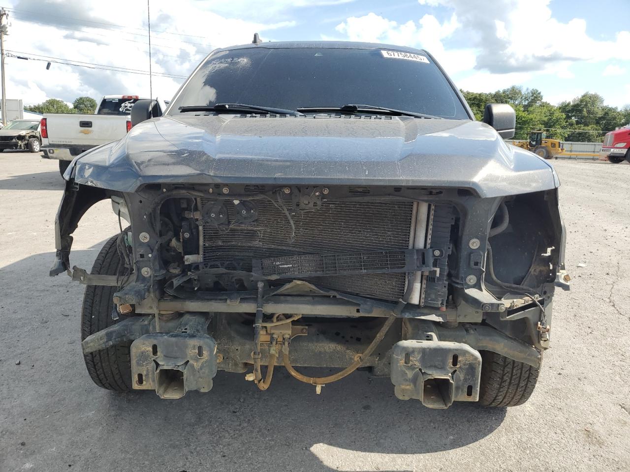 Ford F-150 Supercrew Image 5