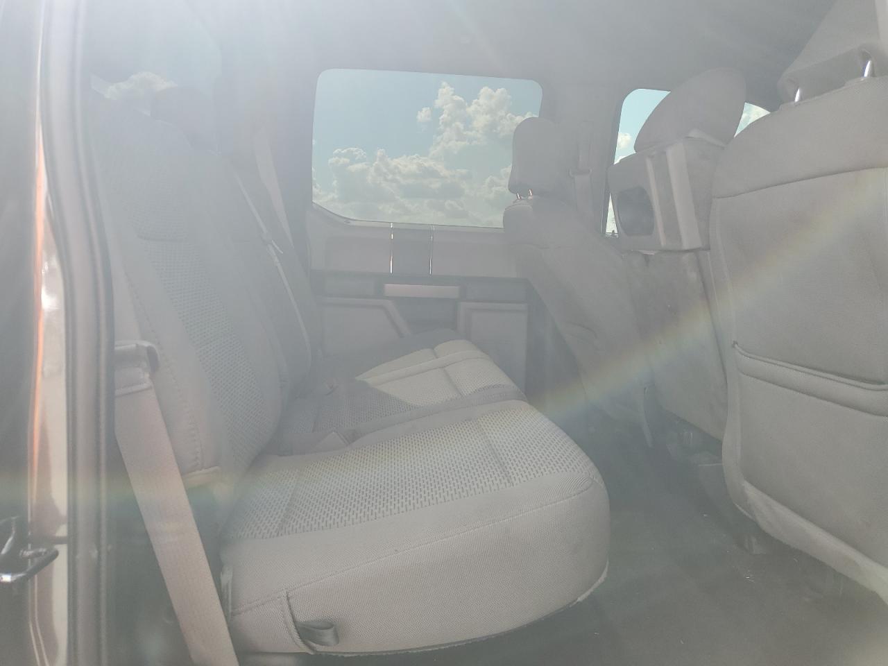 Ford F-150 Supercrew Image 3