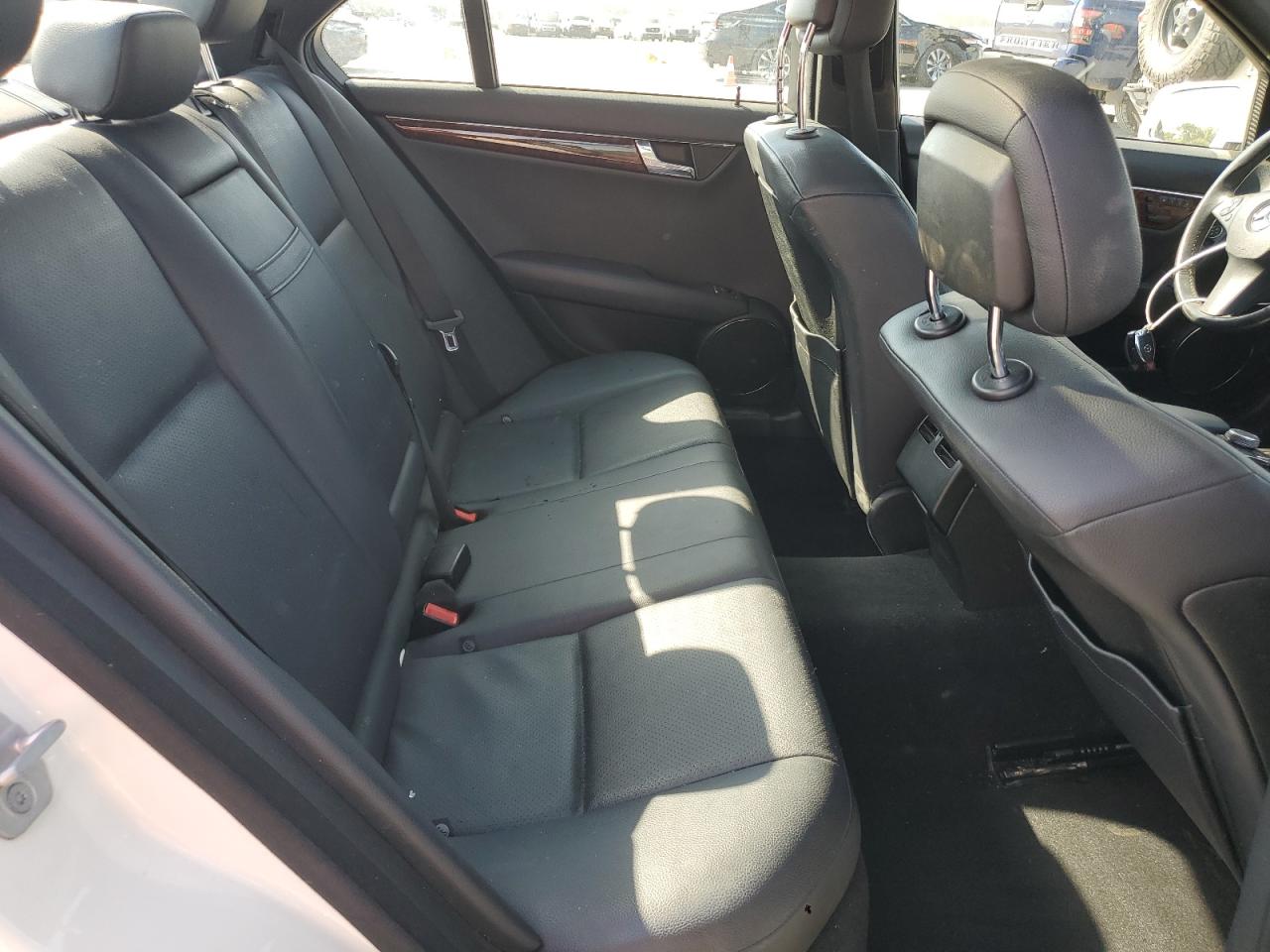 Mercedes-Benz C-Class 300 4matic Image 8