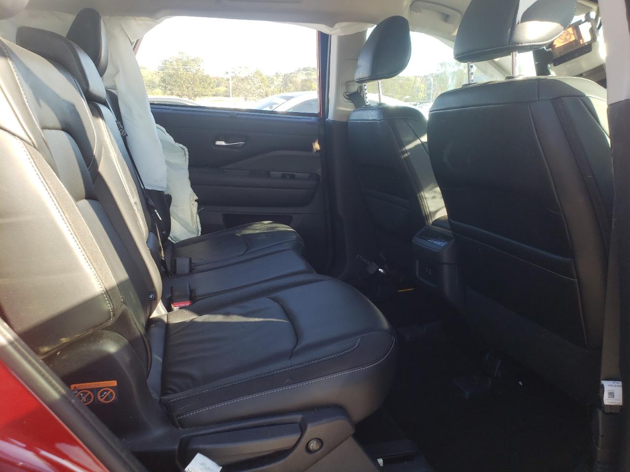 Nissan Pathfinder Sl Image 14