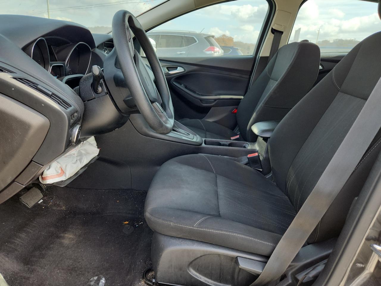 Ford Focus Se Image 8