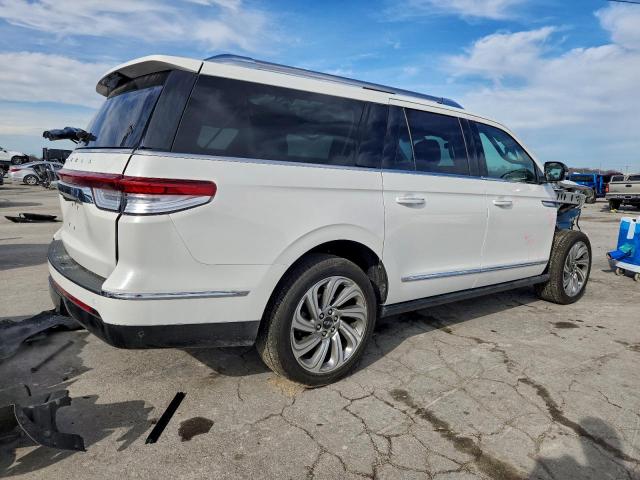 Lincoln Navigator L Reserve Image 6