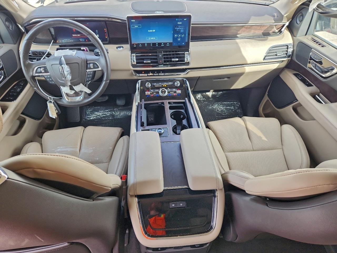 Lincoln Navigator L Reserve Image 12