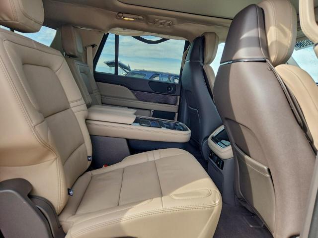 Lincoln Navigator L Reserve Image 13