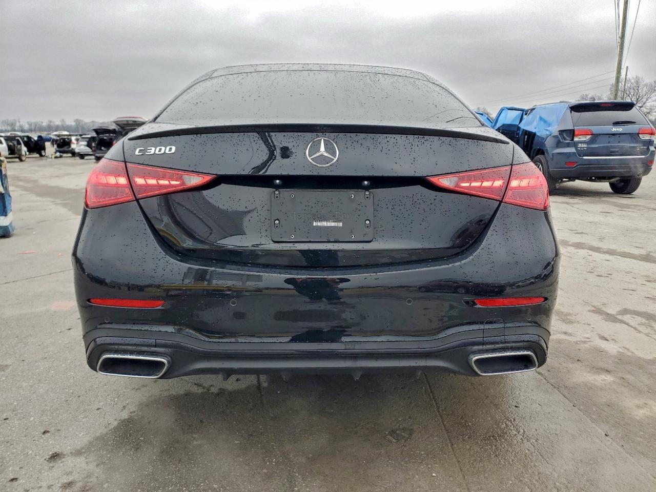 Mercedes-Benz C-Class 300 Image 4