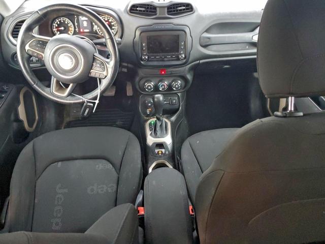 Jeep Renegade Latitude Image 2