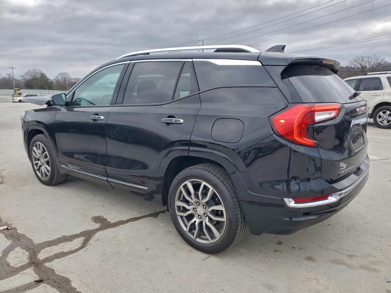 GMC Terrain Denali Image 13