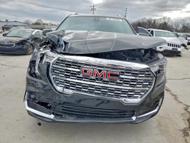 GMC Terrain Denali Image 3