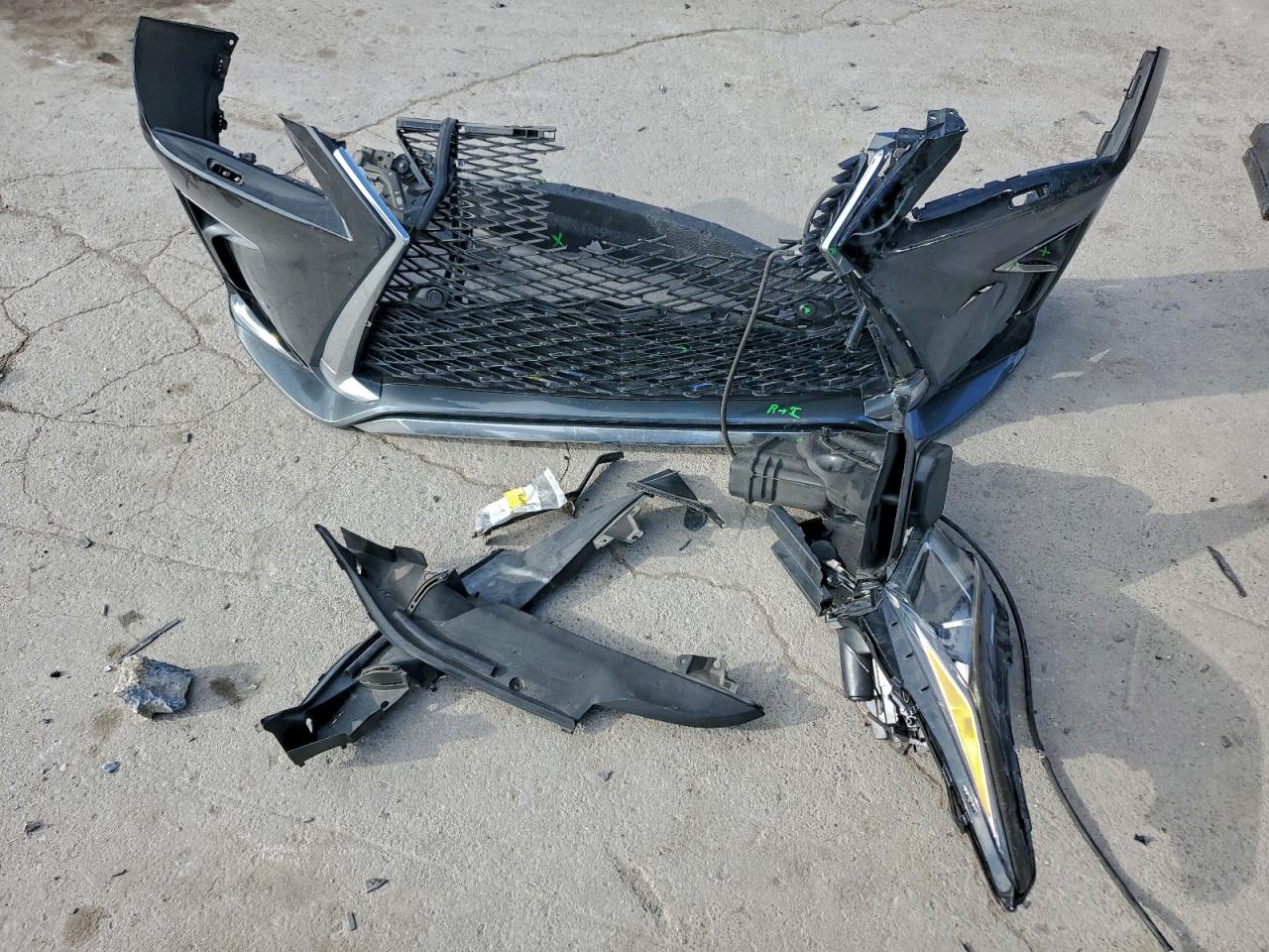 Lexus RX 350 Base Image 12