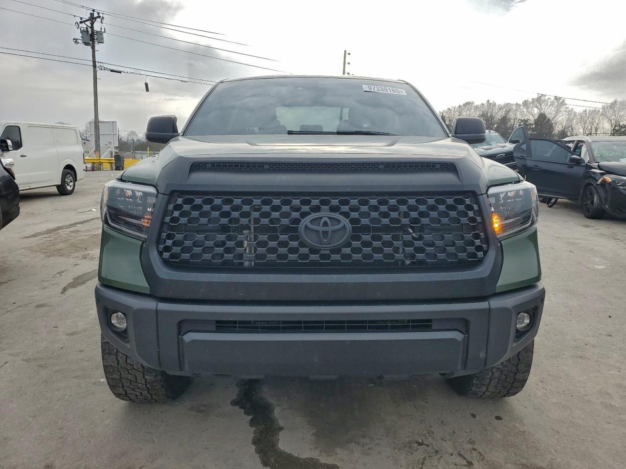 Toyota Tundra Crewmax Limited Image 4