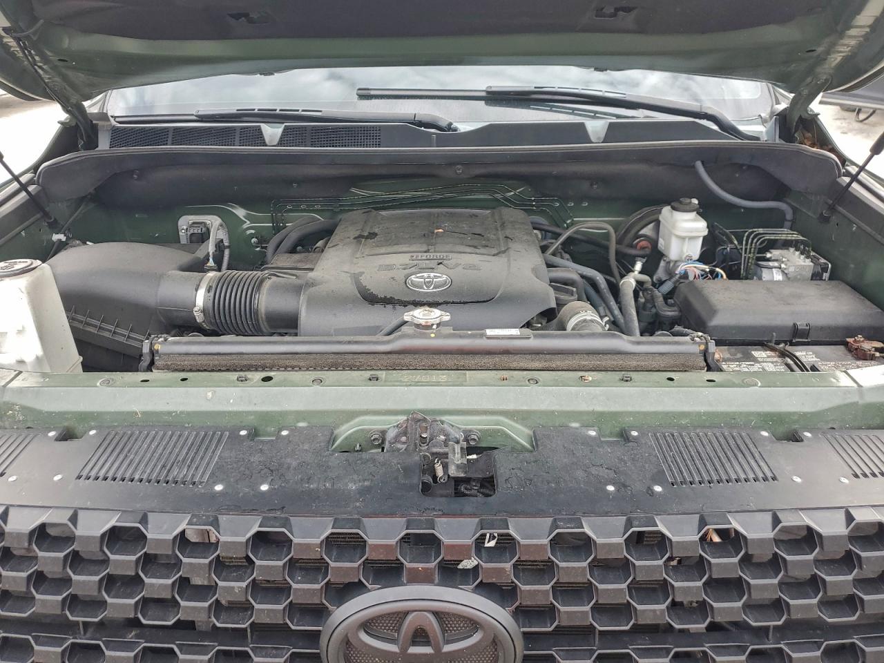 Toyota Tundra Crewmax Limited Image 11