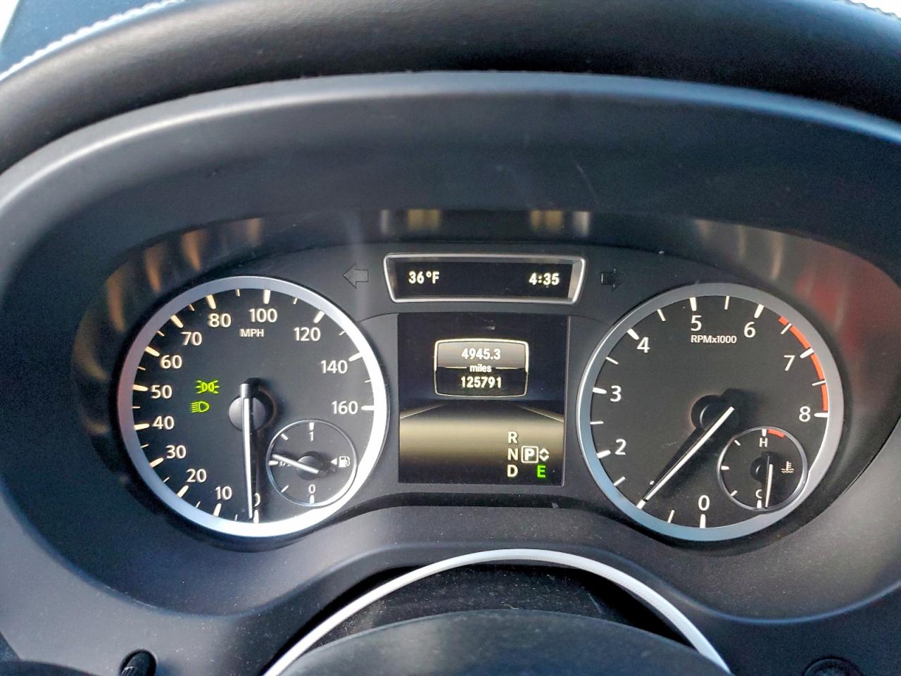 INFINITI Qx Base Image 10