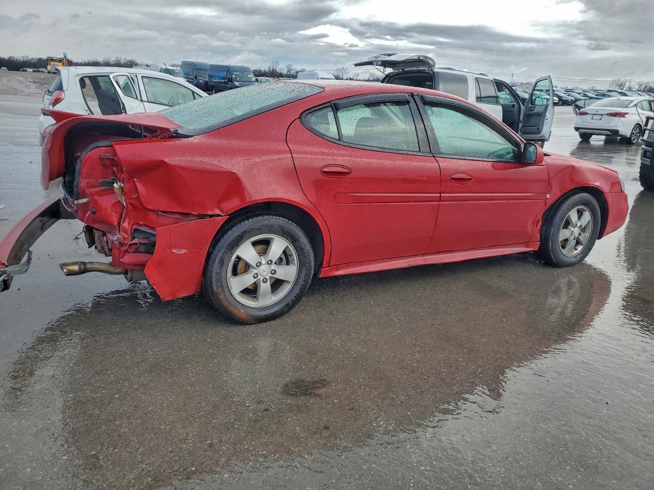 Pontiac Grandprix Image 2