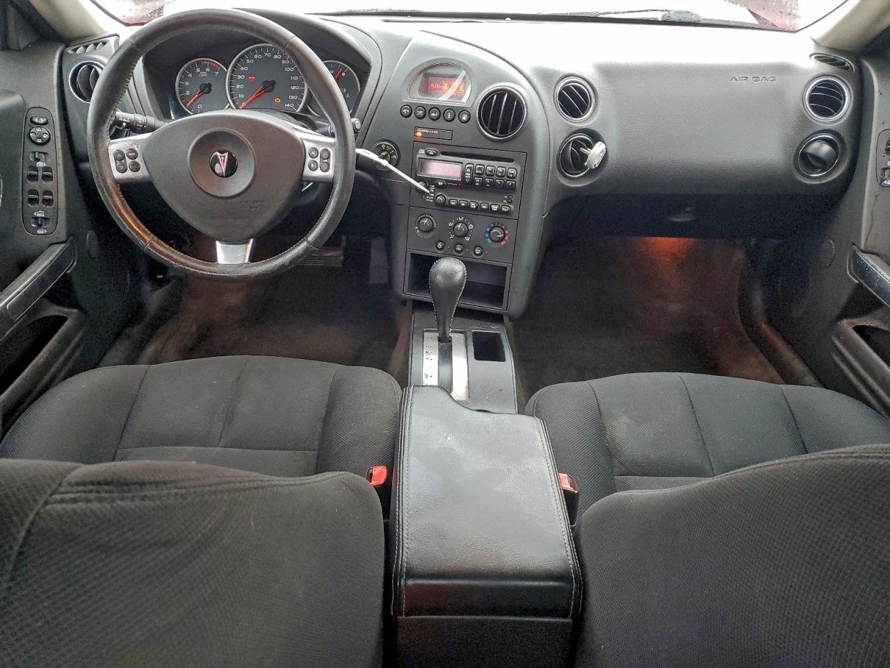 Pontiac Grandprix Image 12