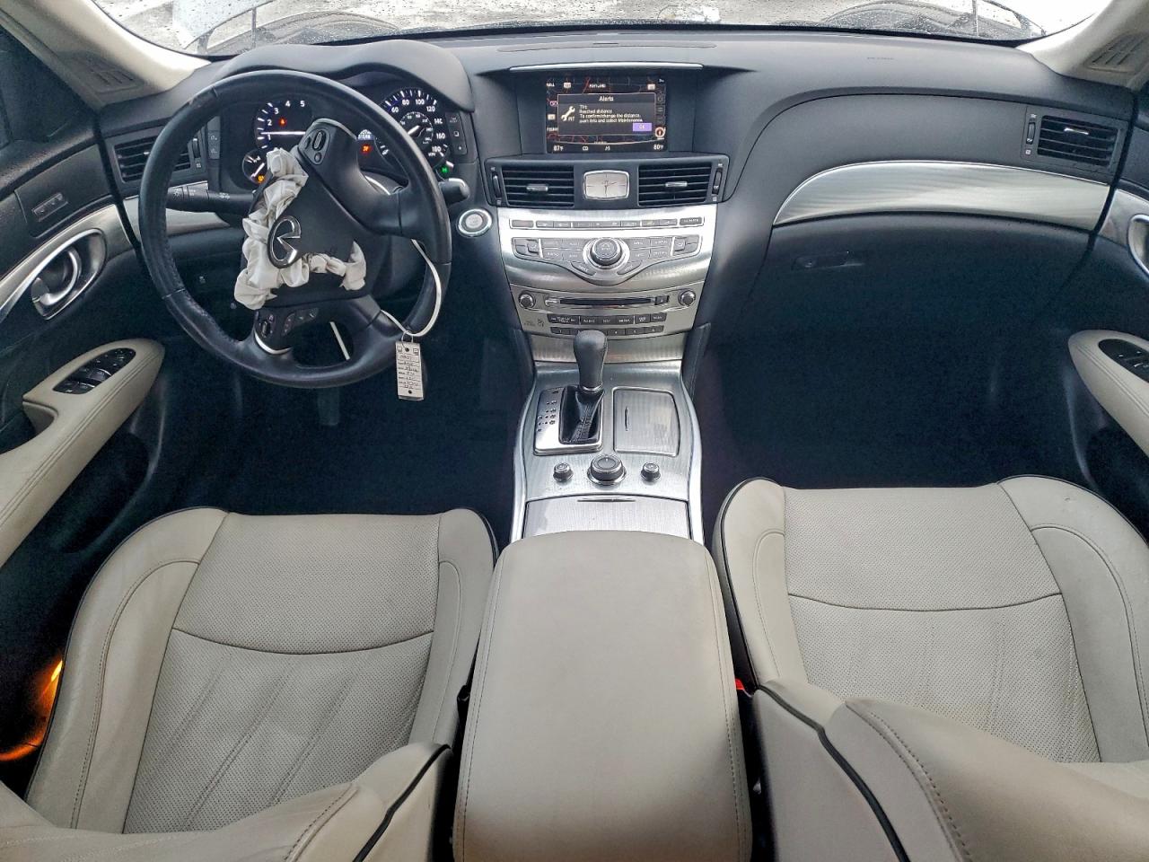 INFINITI Q70 3.7 Luxe Image 10