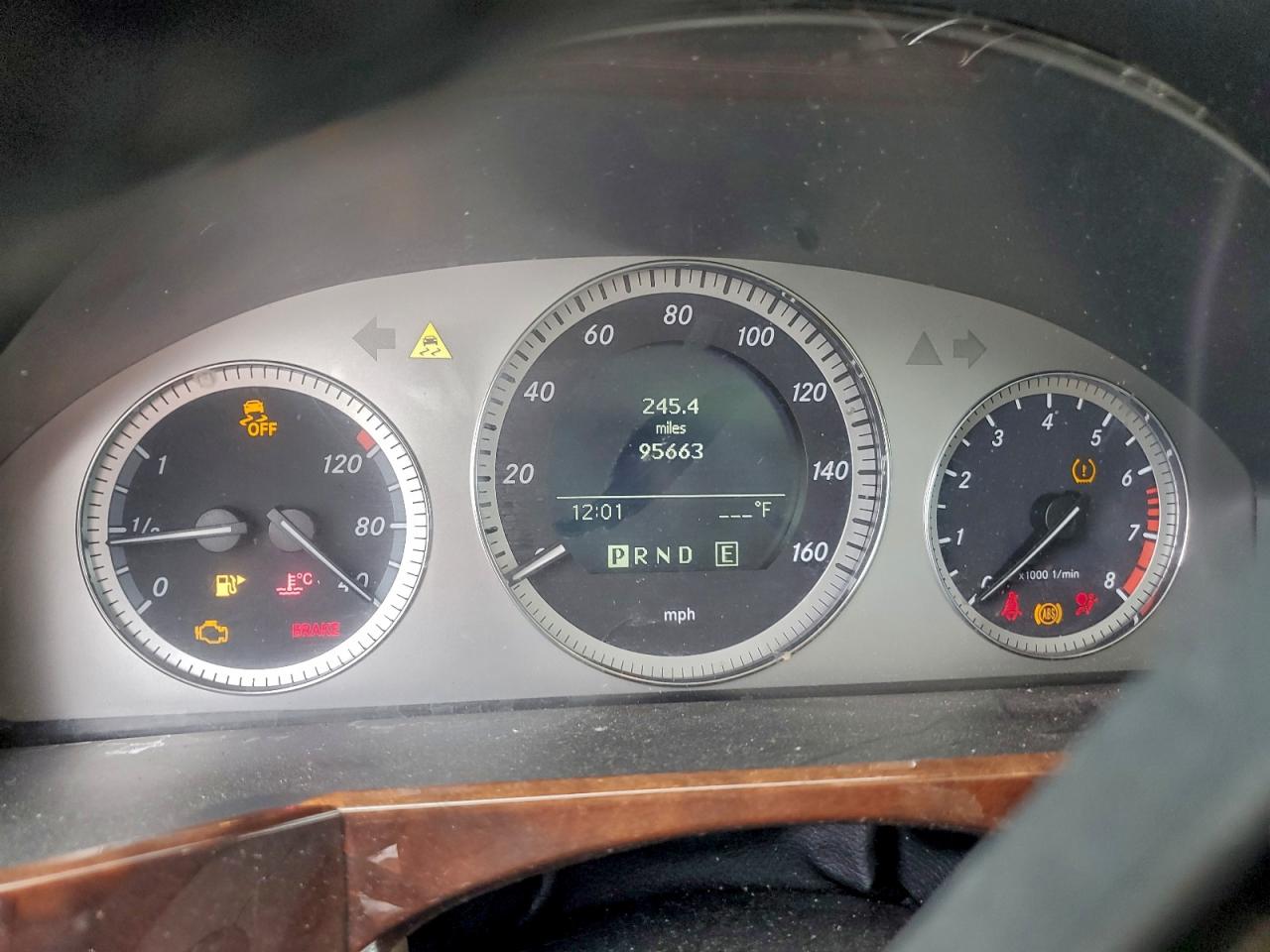 Mercedes-Benz GLK 350 Image 12