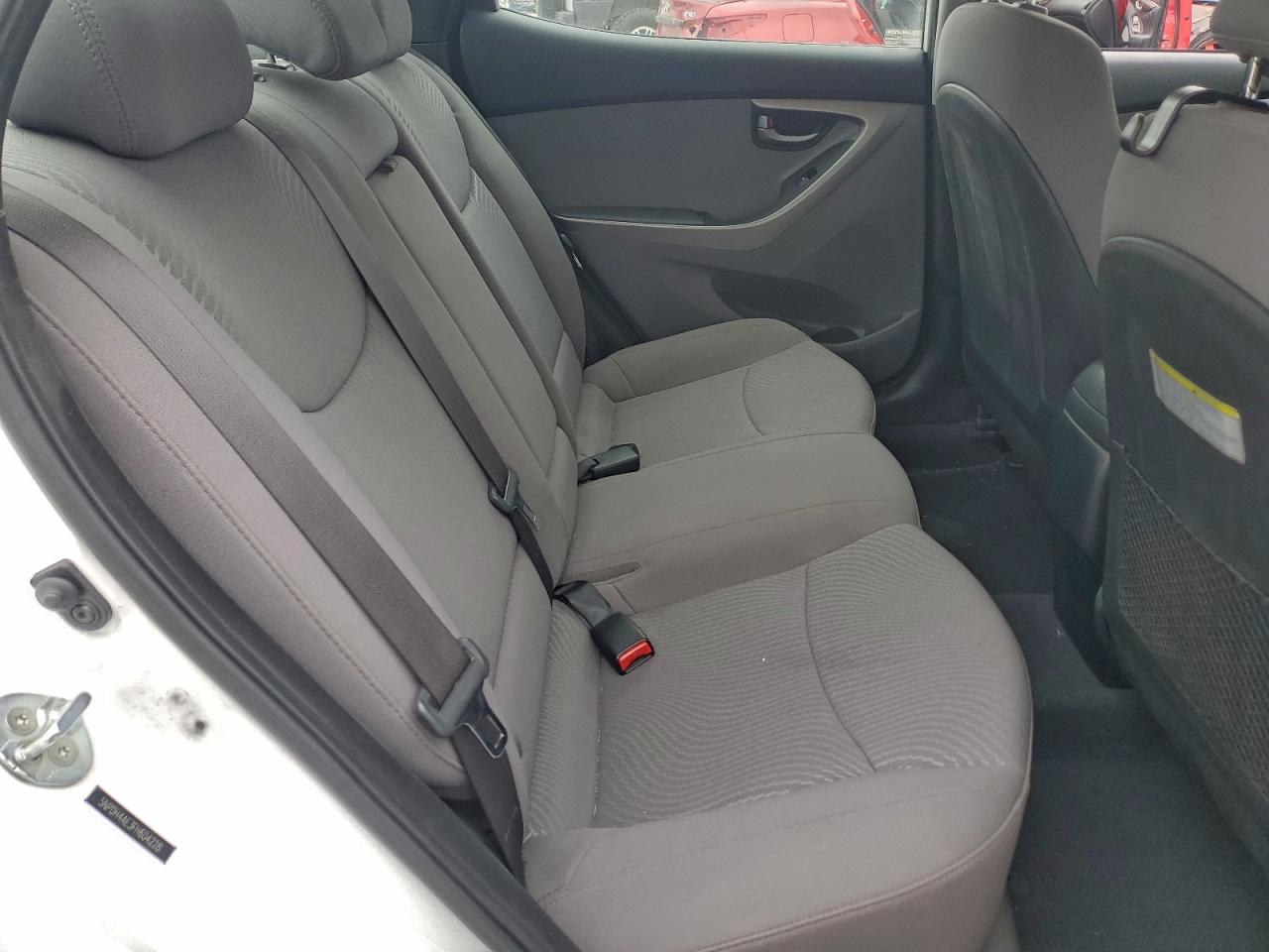 Hyundai ELANTRA Se Image 7