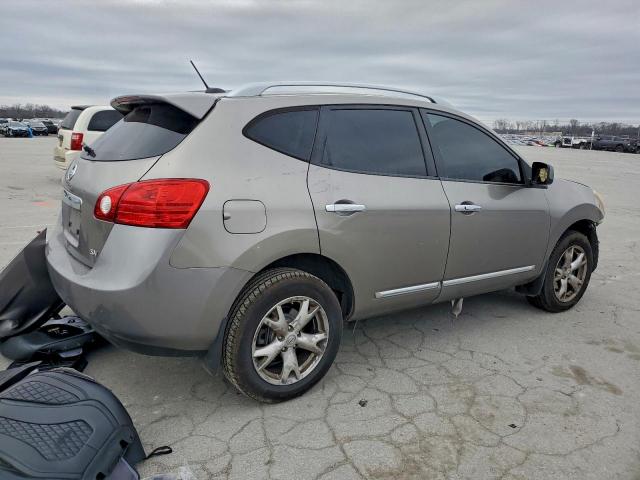 Nissan Rogue S Image 4