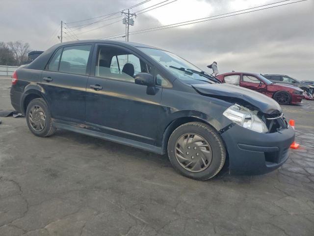 Nissan Versa S Image 3