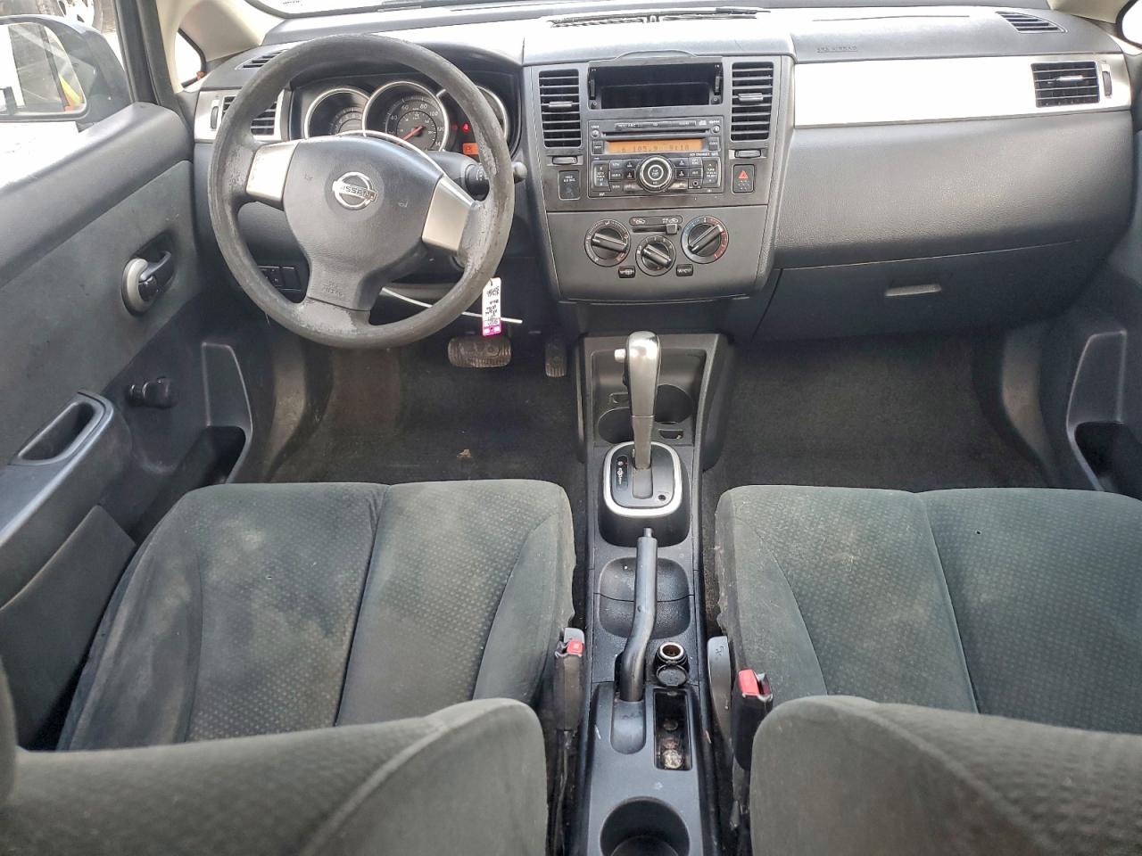 Nissan Versa S Image 11