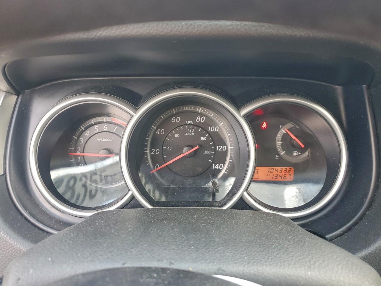 Nissan Versa S Image 9