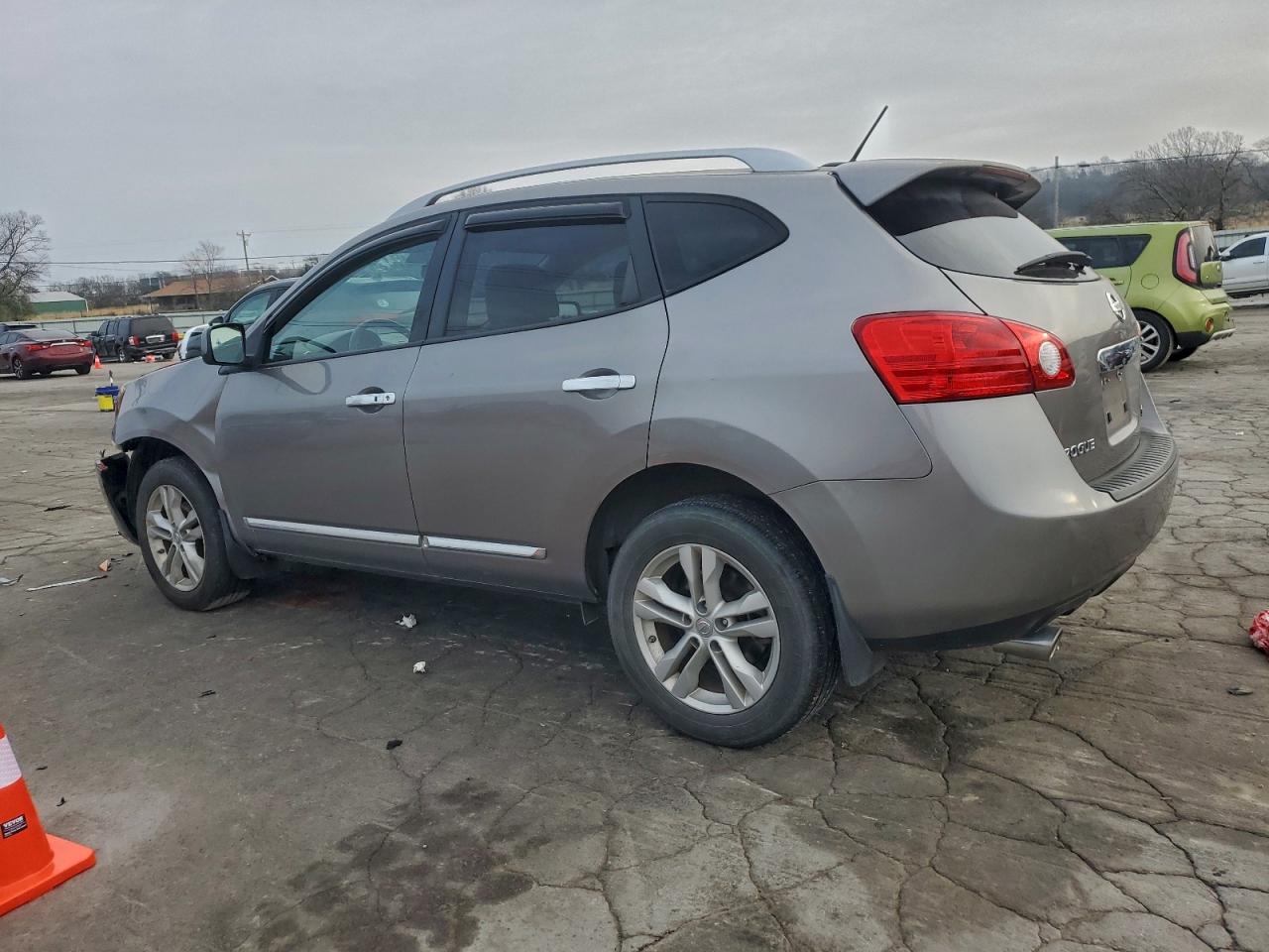 Nissan Rogue S Image 10