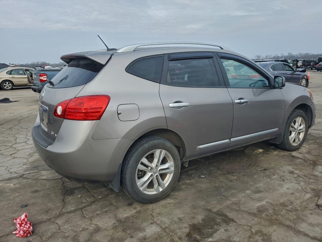 Nissan Rogue S Image 3