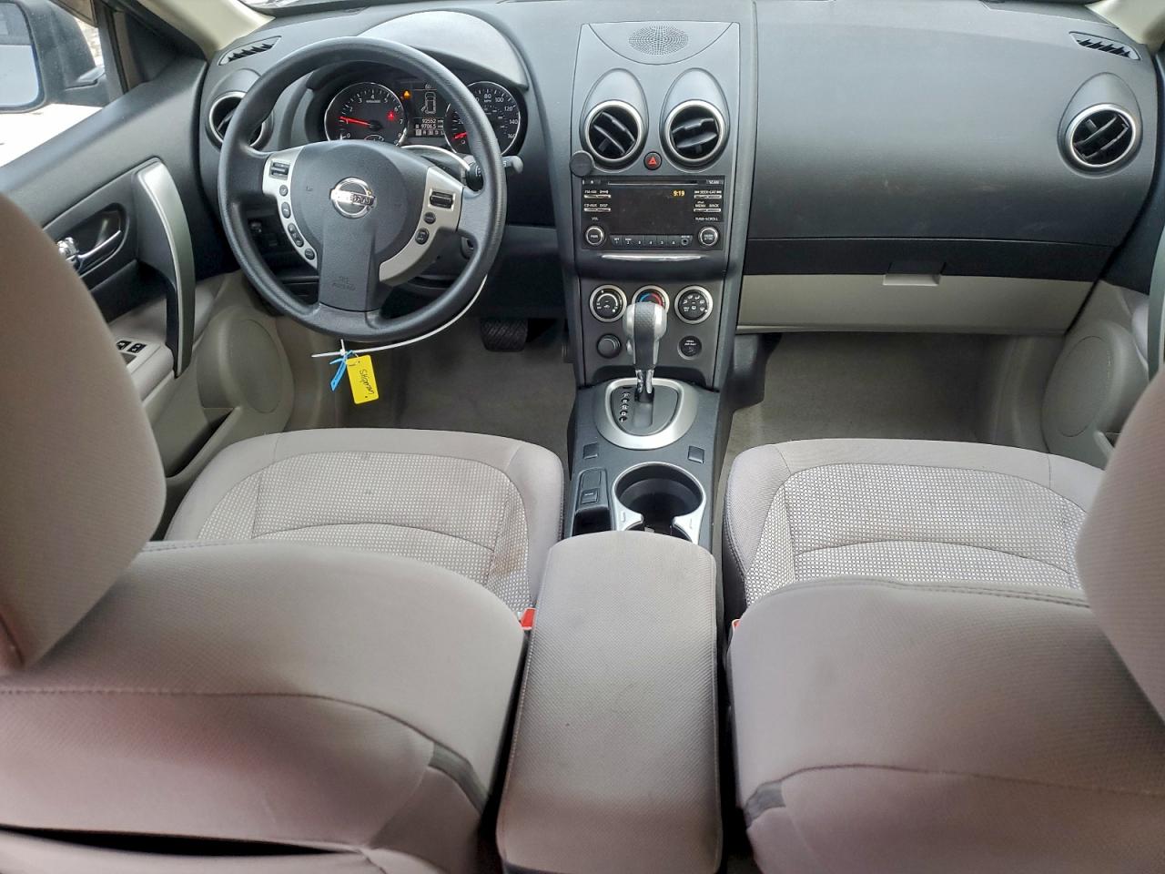 Nissan Rogue S Image 4