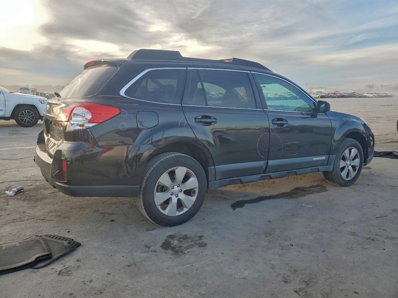 Subaru Outback 2.5i Premium Image 6