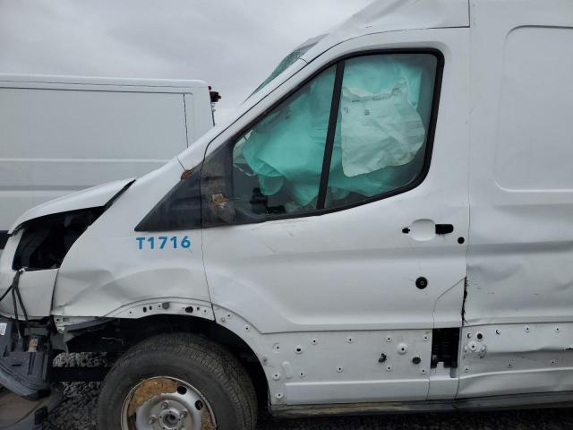 Ford Transit T-250 Image 5