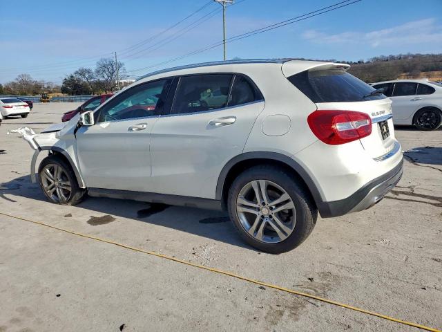 Mercedes-Benz GLA 250 4matic Image 2