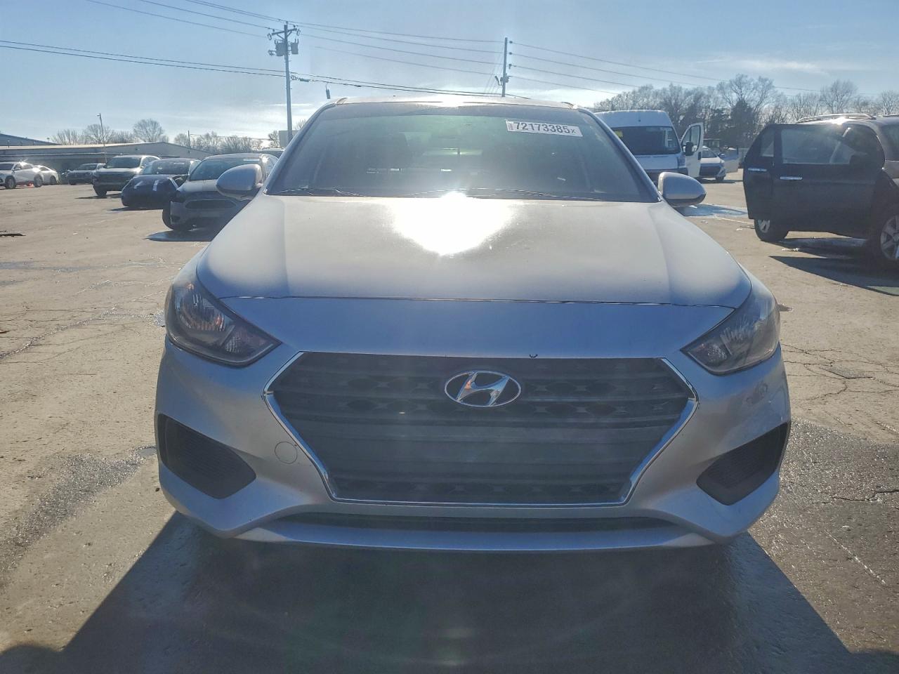 Hyundai ACCENT Se Image 9