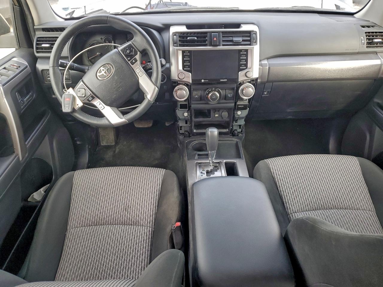 Toyota 4Runner Sr5 Image 10